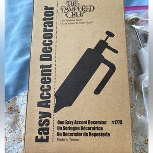 Pampered, chef, easy accent decorator T4
